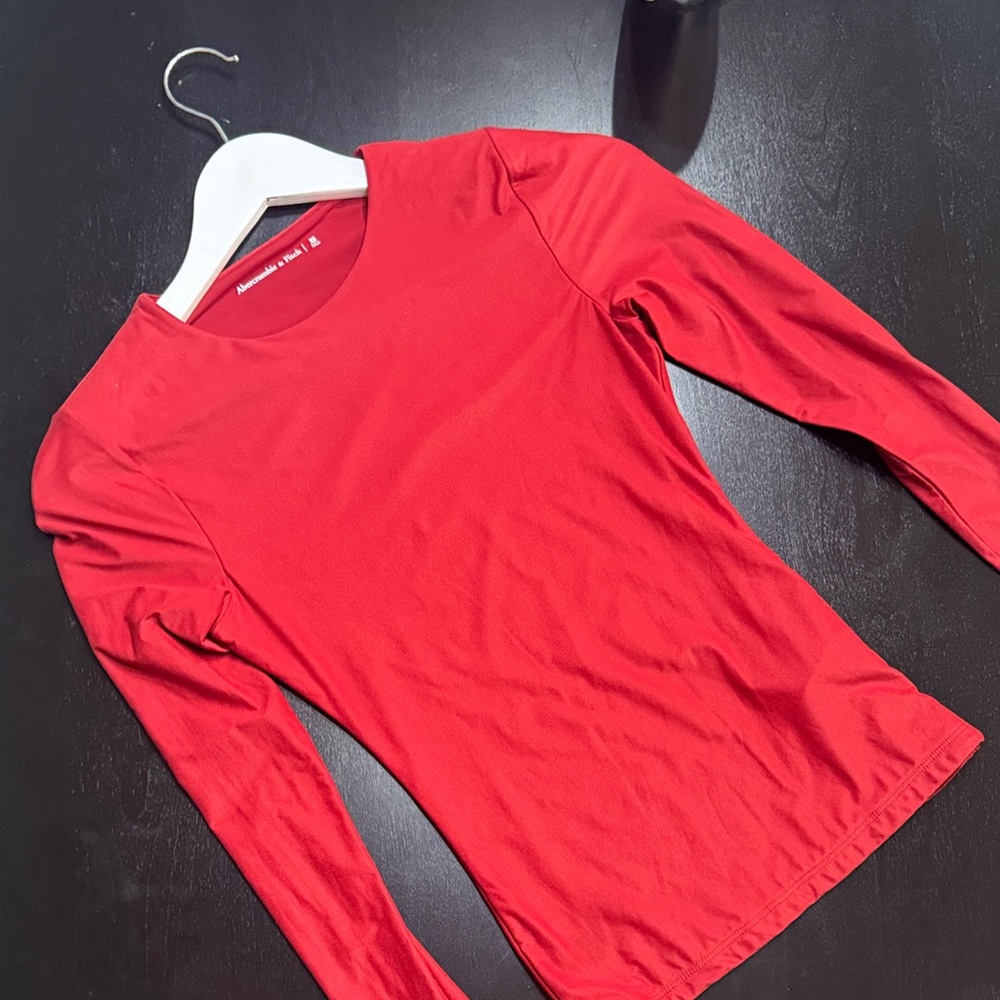 Abercrombie & Fitch Vibrant Scarlet Long Sleeve Tee